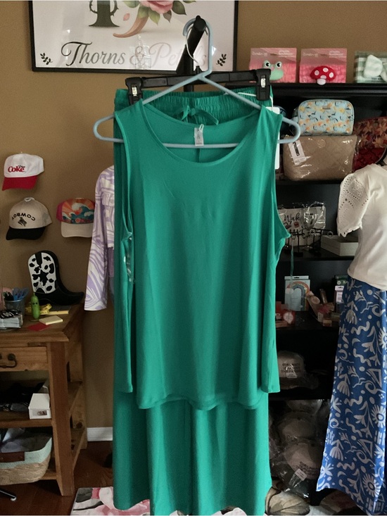 Dear Scarlett Pants - Dear Scarlett Sleeveless Teal two piece pant set. Flowy